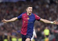 包含莱万多夫斯基连续十场比赛得分超过领先优势明显，澳大利亚队不断突破！的词条