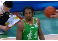 Doinb在篮网比赛中晋级下一阶段，重返赛场引发热议！