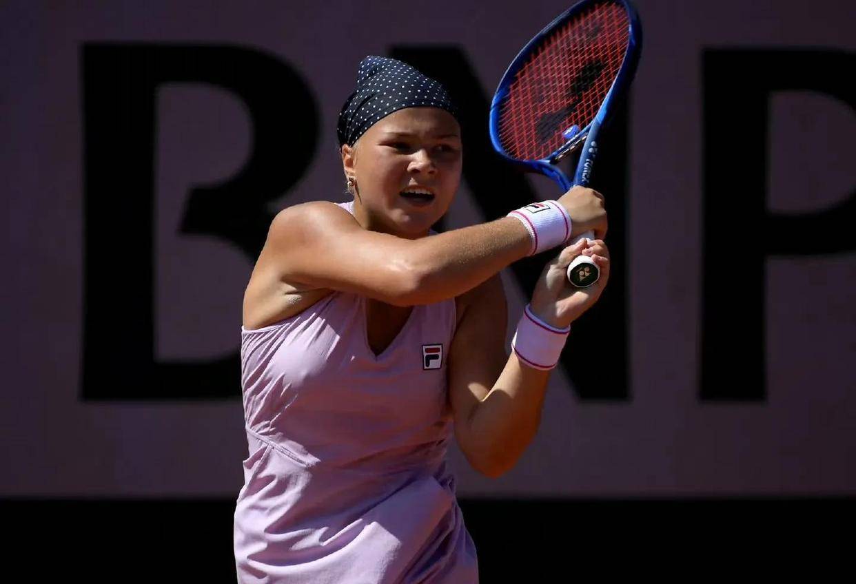 科维托娃在加拿大队比赛中险胜,比赛局势复杂引发热议! 第1张 科维托娃在加拿大队比赛中险胜,比赛局势复杂引发热议! 第1张